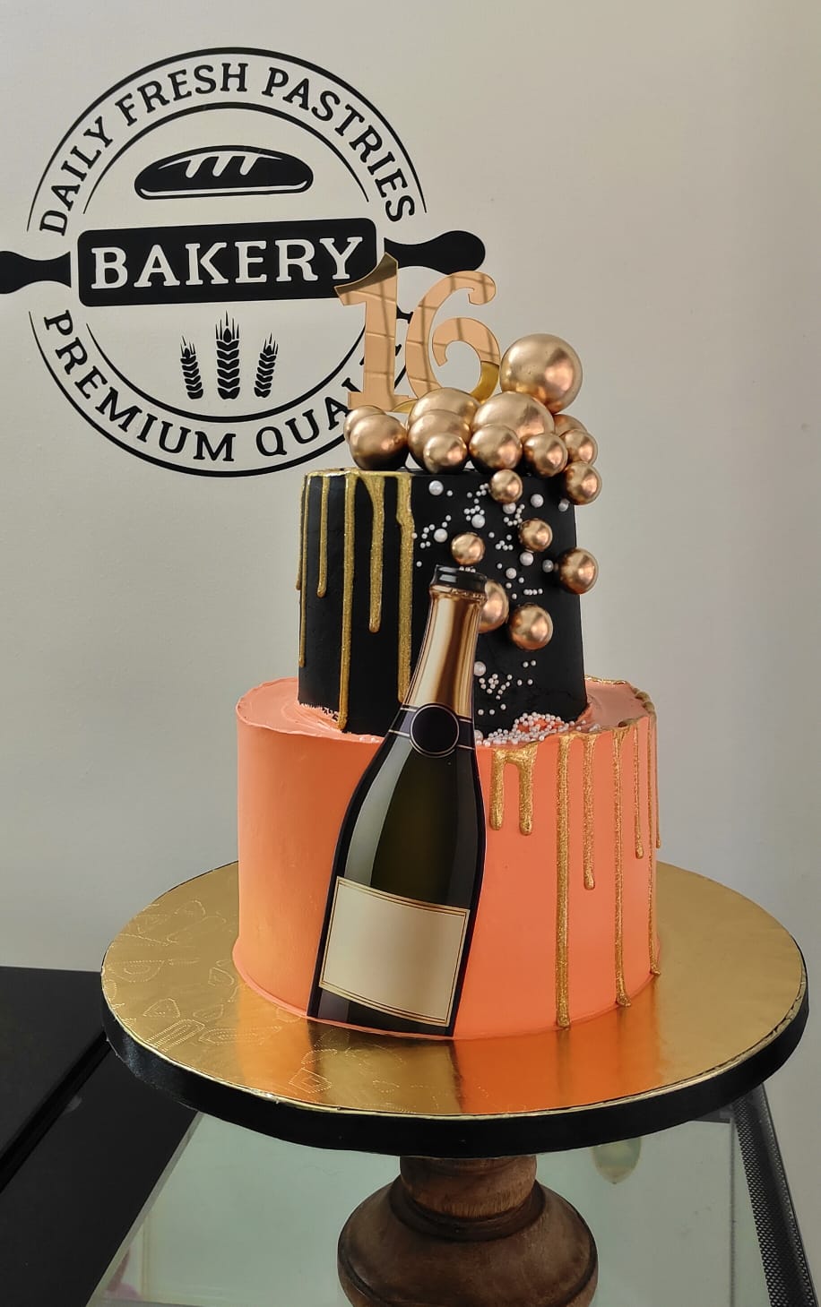 Baked Addictions – Custom Cake 5